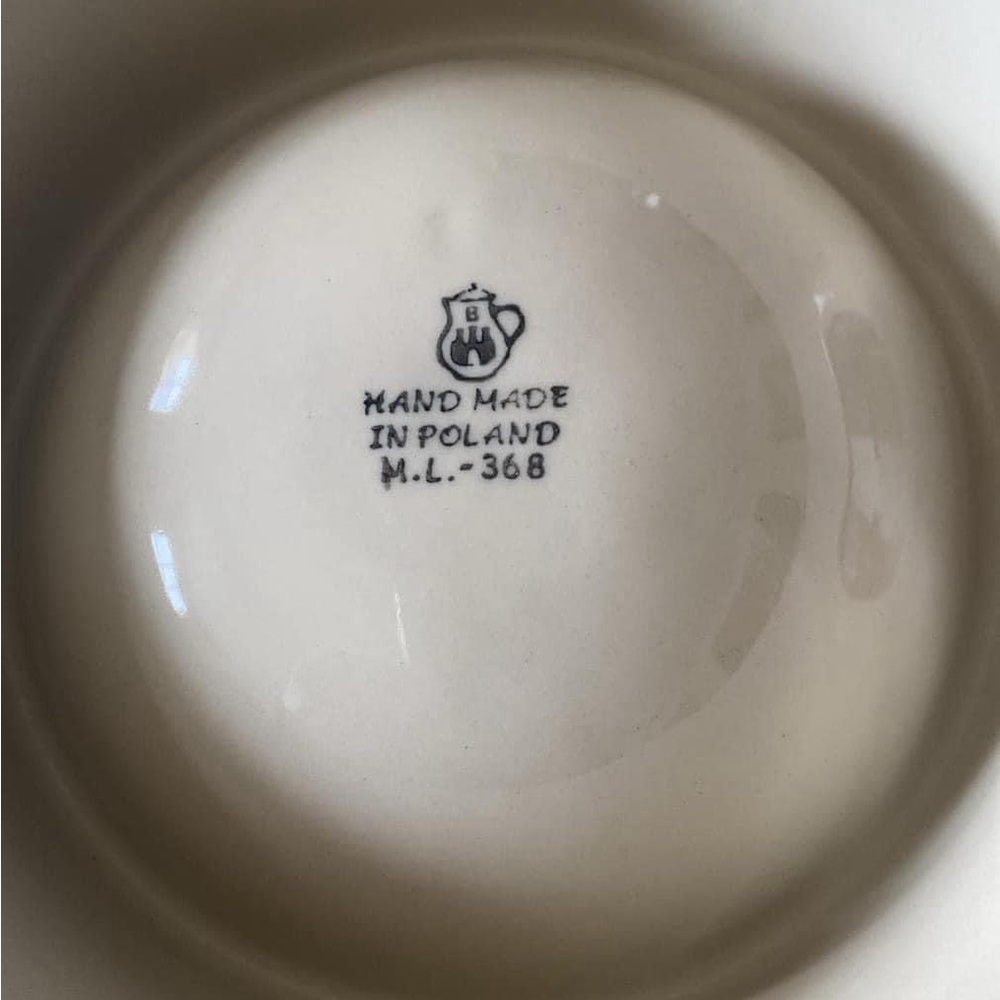 Polish pottery pet dish